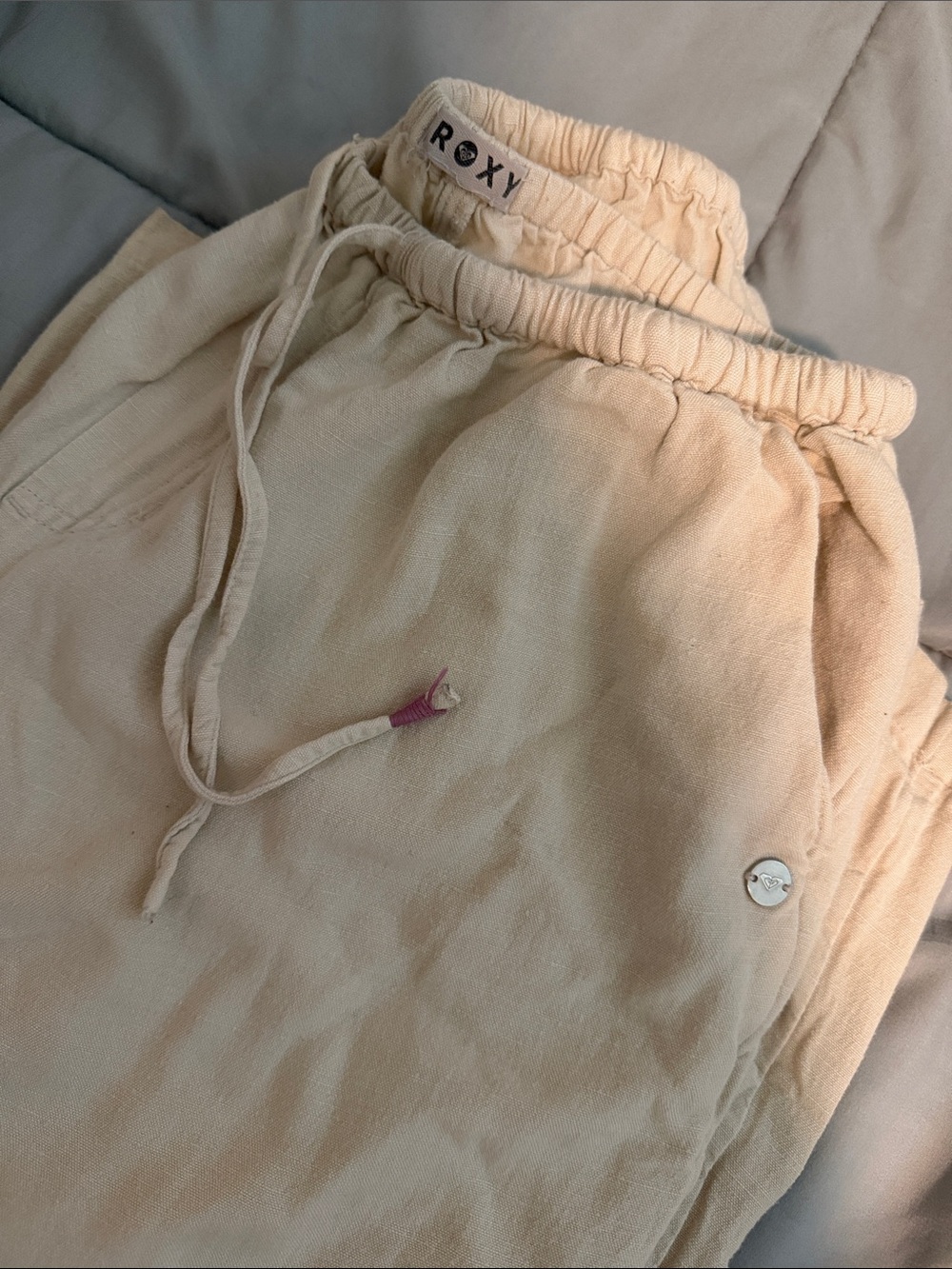 Roxy Cream Elastic Waist Joggers